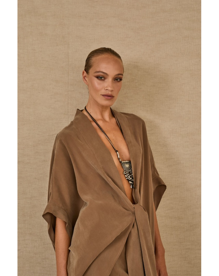 SOUVENIR ΤΟΥΝΙΚ ΜΑΚΡΥΑ ΜΕ ΚΟΝΤΟ ΜΑΝΙΚΙ ΚΑΙ ΔΕΣΙΜΟ ΜΠΡΟΣΤΑ W39S0243-SS26