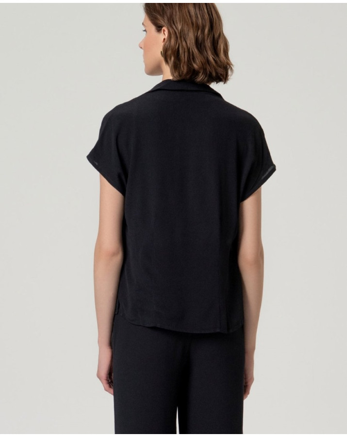 SURKANA Αμάνικο πουκάμισο με εφαρμοστή μέση. BALI125