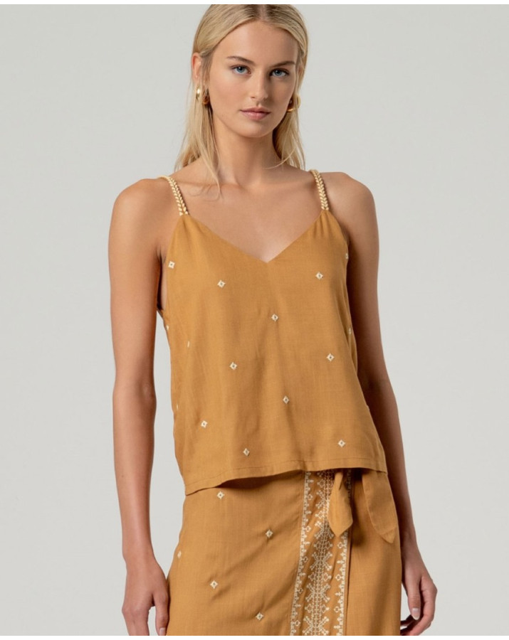 SURKANA Τοπ με τιράντες, V ντεκολτέ και ίσιο κόψιμο. Μονόχρωμο σχέδιο με διακριτικές κεντημένες λεπτομέρειες. UTEM023