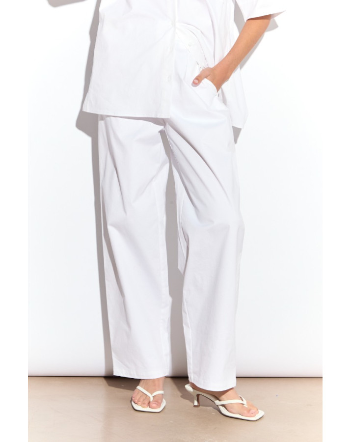 GLAMOROUS ΑΣΠΡΟ ΠΑΝΤΕΛΟΝΙ ΣΕ ΙΣΙΑ ΓΡΑΜΜΗ AN5506