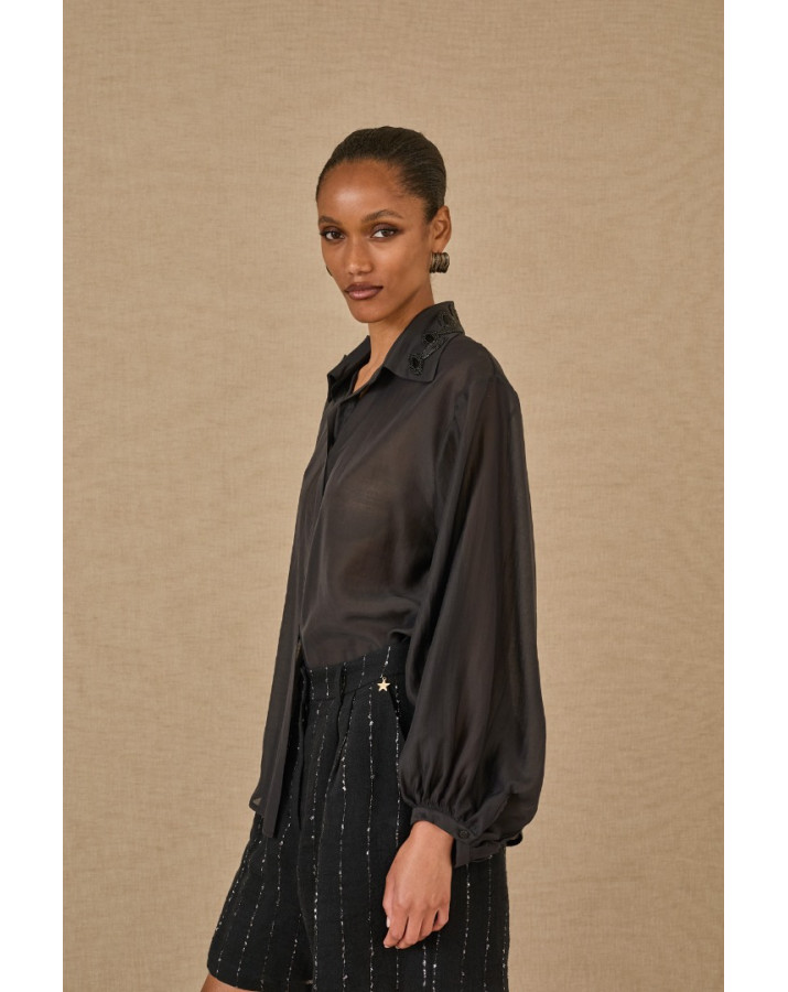 SOUVENIR ΗΜΙΔΙΑΦΑΝΟ ΜΑΥΡΟ ΠΟΥΚΑΜΙΣΟ ΜΕ ΛΕΠΤΟΜΕΡΙΕΣ ΣΤΟ ΓΙΑΚΑ T39R0130